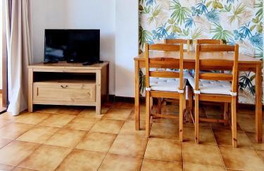 Strelitzia Apartment - ocean view & heated pool & AC - Photo 11