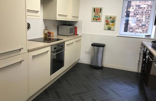 Town centre 4xbed 4xbath apartment - Photo 2