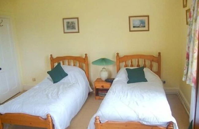 Burcombe Manor - Photo 3