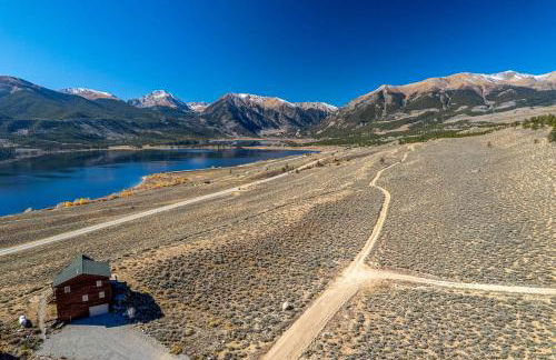 Breathtaking Views Twin Lakes Retreat with Deck - Foto 38