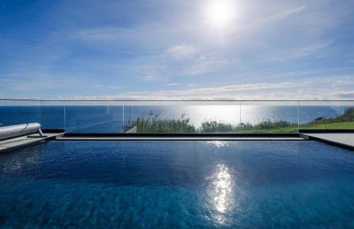 Ocean Pearl - Deluxe OceanView Heated Pool - Photo 2