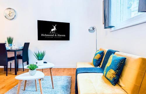 Elegant 1 bed flat, Sleeps 4, Free parking, Pet friendly, Pudsey, Leeds - Foto 1