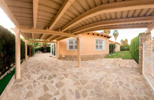 Impresionante Villa con piscina climatizada - OLIVA NOVA - Photo 21