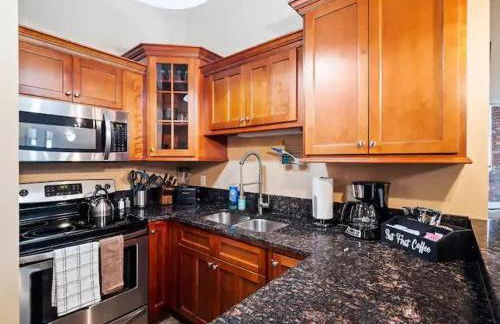 Lakefront Loft - Walk 2 First Energy x Progressive - Foto 18