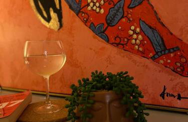 Lovely 3 bed with jacuzzi, close to airport, driveway, wifi - Foto 7