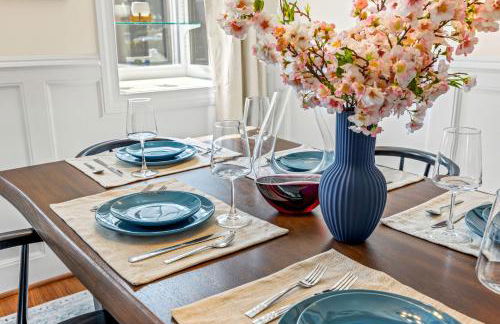 Book Now!- Fenced Yard - BBQ Grill & 4 Tvs -Luxury Getaway -Floyd's Freedom- - Foto 8