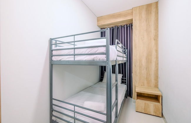 Modern Look And Comfy 2Br Transpark Cibubur Apartment - Foto 6