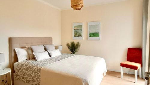 Foz do Arelho Sunset Sea Views Apartment - Photo 2