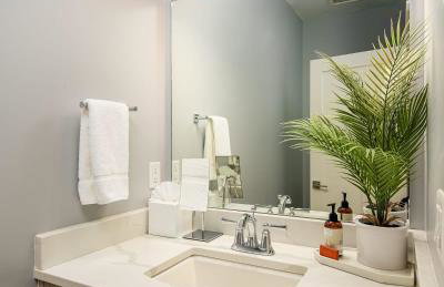 Your Downtown Urban Sanctuary - Walk to EVERYTHING - Foto 22