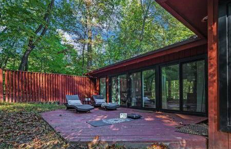 Cabin w hot tub & fire pit at The Woods Resort - Foto 34