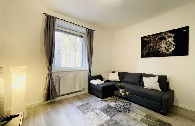 Newly Furnished Beautiful Apartment In The Center With Smart TV - Photo 2