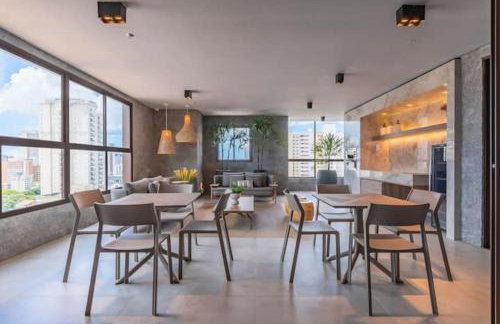 Flat Luxo com Coworking, Academia e Rooftop - WiFi 1Gb - Beira Mar 4 min - Foto 15