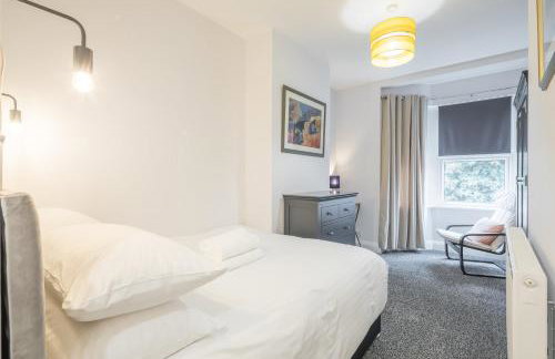 Modern 4-Bedroom Detached Home in Central Cambridge with Parking - Foto 9