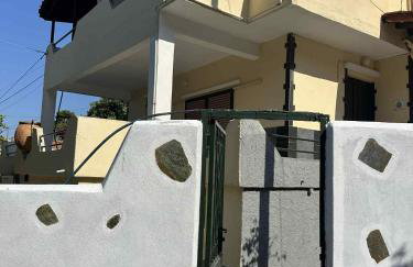 BAZAKOS LUXURY STUDIO KAMPI BEACh - Foto 2