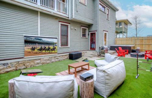 Bourbon Trail Duplex~ HOT TUB~ Walk to Downtown - Foto 30