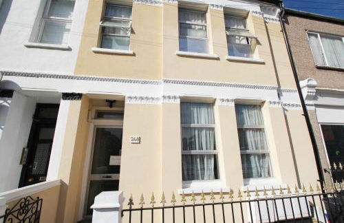 Flexistay Aparthotel Tooting - Photo 3