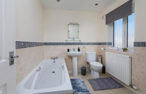 Spacious Luxurious Serviced Accommodation 6 - Photo 43