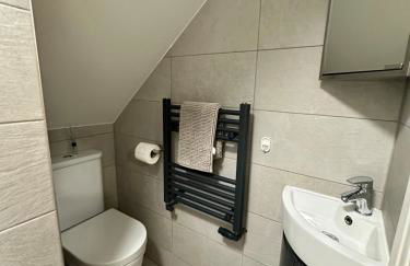 Contemporary Comfort 2-Bedroom 2 bath Home - Foto 17