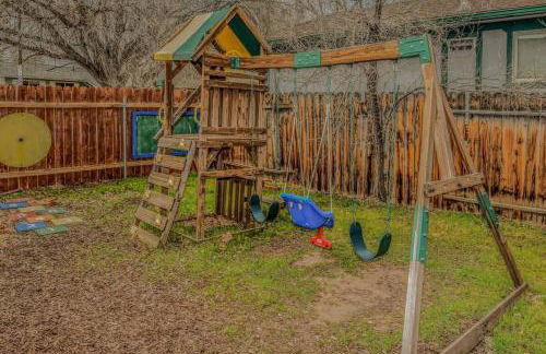 Reno Retreat 3 King Beds by Casinos and University - Foto 21