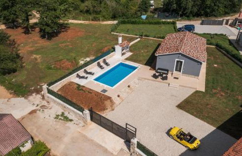 Awesome Home In Malisi With Kitchen - Photo 21