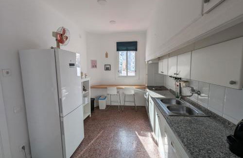 Centric apartment 100m from the beach - Photo 4