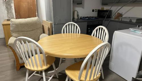 Broad Oak Stays 2BR Flat for 6 with Parking - Foto 3