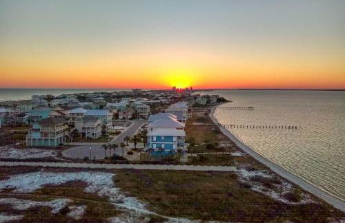 Pensacola Beach Resort Condo with Beach Access! - Photo 23