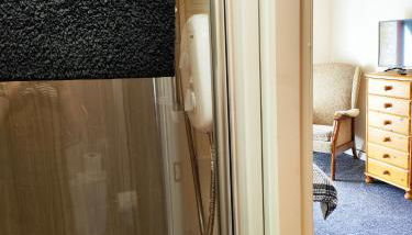 St Margaret's Hope Backpackers Hostel - Foto 3, wardrobe