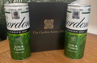 Cozy & Self Contained Garden Bungalow - Foto 13