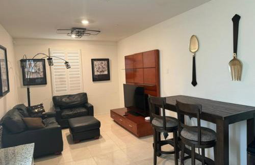 Elegant Retreat with Private Luxurious Gen Suite - Foto 6