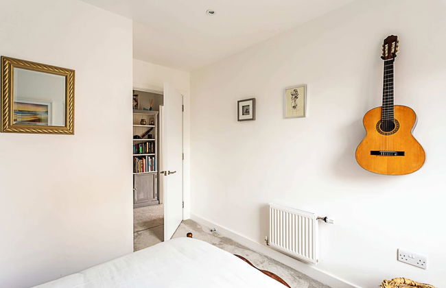 Quiet and Spacious Four Bedroom House - Foto 11