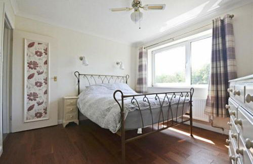 Modern home in historic market town near airport - Foto 14