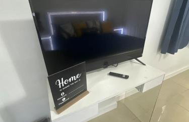 Relaxing Studio Getaway w BBQ, Patio and Parking - Foto 11