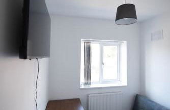 Spacious 3 Bed Home Manchester Airport Free Parking - Foto 17