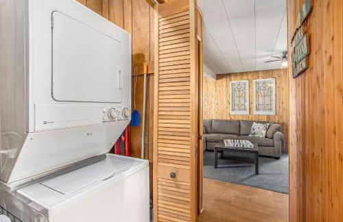 Pure Michigan at Pine Lake - Swim, Boat, Fun! - Foto 11