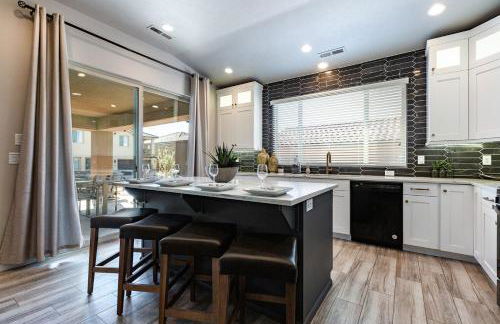 Paradise Village 113 Water Park and Kids Cove, Ping Pong, XBOX 360, Games, Beautiful Mountain Views, and More - Foto 7