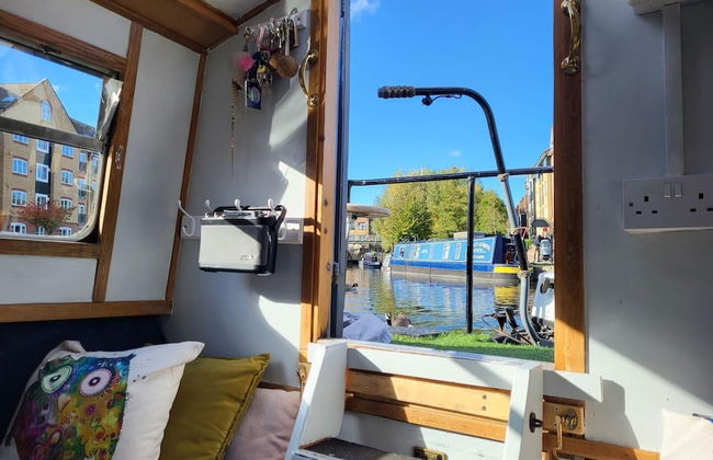 Charming Baby Narrowboat Apsley Marina - Foto 1