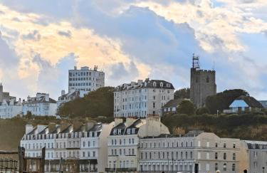 Ocean Whisper - 2 Bedroom Sea Front Apartment - Foto 37