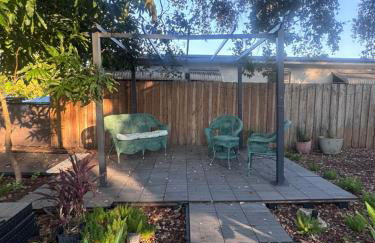 Modern 2 BR near shops, WD fast WiFI 2000mbps 10 min to beach Bliss 7 - Foto 18