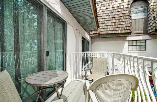 Steps to Sand Condo with Pool Access in Cocoa Beach - Foto 5