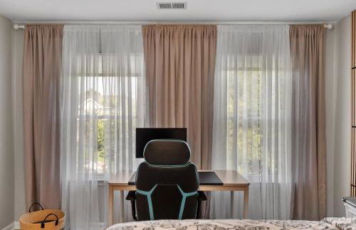 5 BedRooms Family retreat with GameRoom Near DC & Qunatico - Photo 51