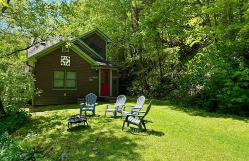 Tubing, Hiking and Jay Peak fun at the Cliff House - Foto 3