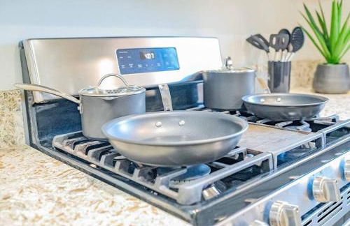 Elegant Country Retreat With Serene Patio Haven - Foto 34