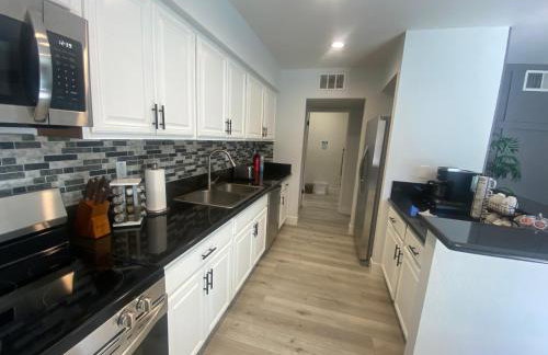 NEW cozy beautiful house with pool and hot tub - Foto 17