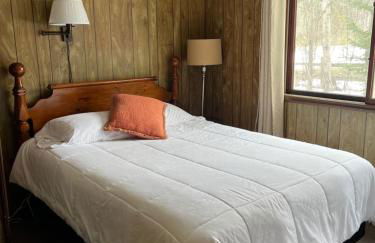 Sleeping Bear Riverside Cabins - Foto 28