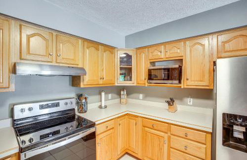 Lakefront Home with Deck, Near Mammoth Cave Park! - Foto 8