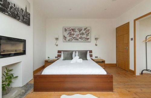 Spacious 4-Bed Near City & Sea - Foto 3