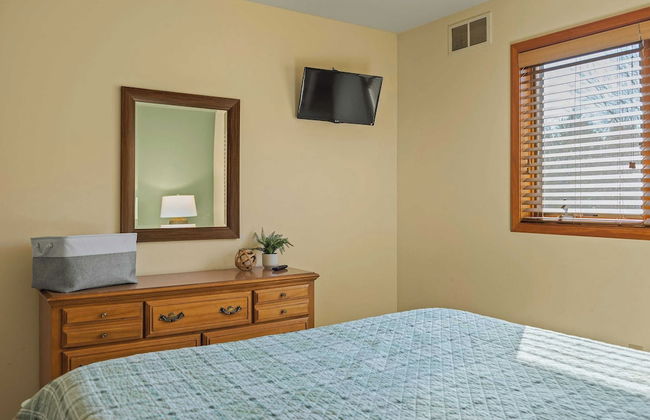 Lake View Chalet by Avantstay Lake Access + Deck - Foto 55