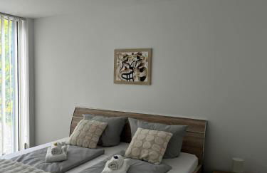 Design-Ferienhaus mit Garten, Kino & 5 Schlafzimmern - Foto 22