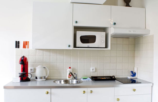 Royal Court Apartments - Photo 40